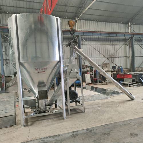 家用立式300kg500kg1000kg无尘自吸饲料搅拌粉碎一体机拌料机厂家