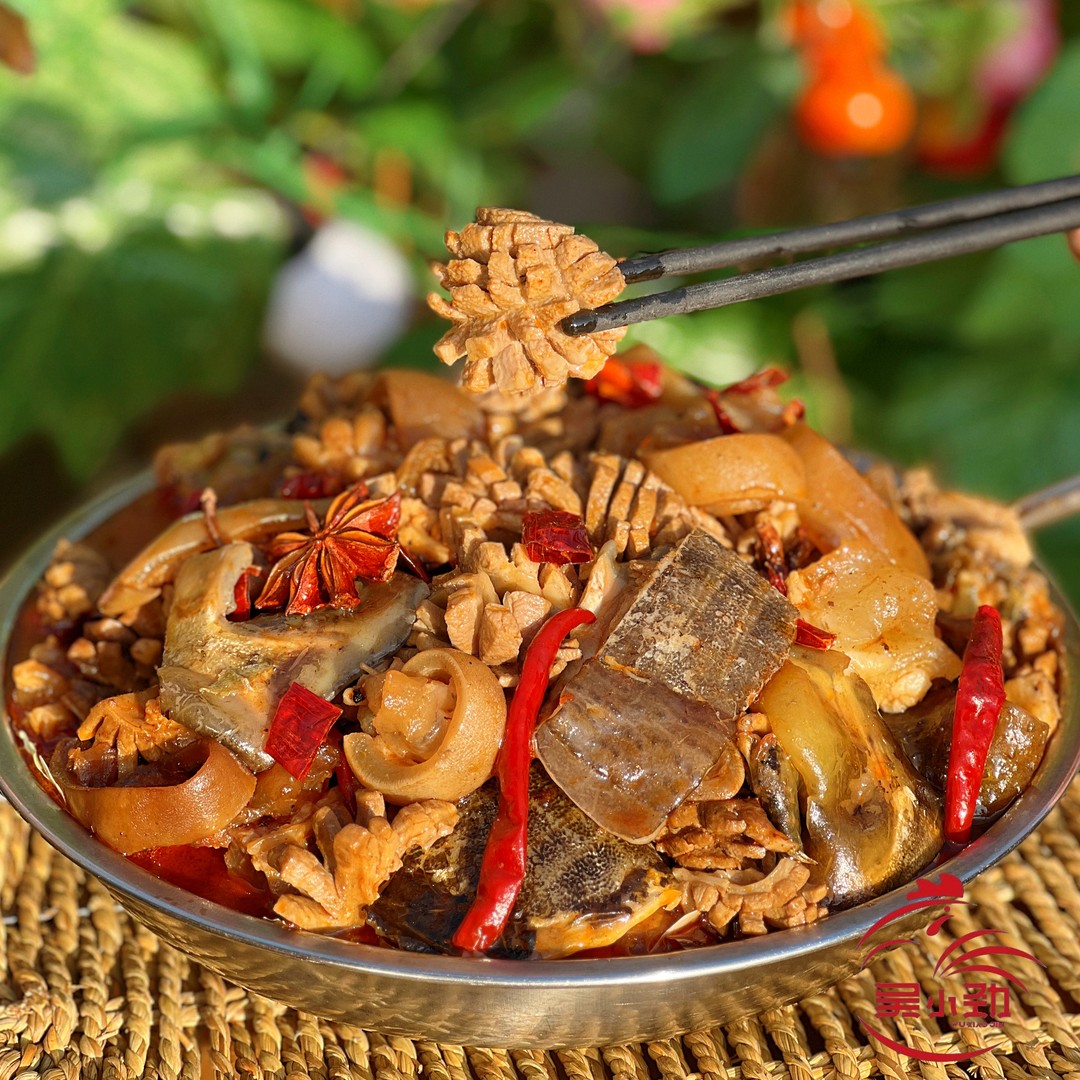 顺丰冷链安徽蚌埠美食大五荤包含甲鱼牛球猪球牛蹄牛鞭香辣味