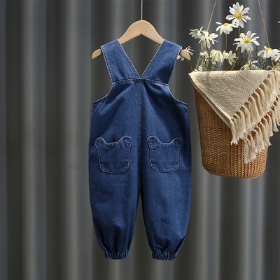 女宝宝春秋背带裤春季童装休闲裤子女童宽松牛仔长裤小童连体裤子