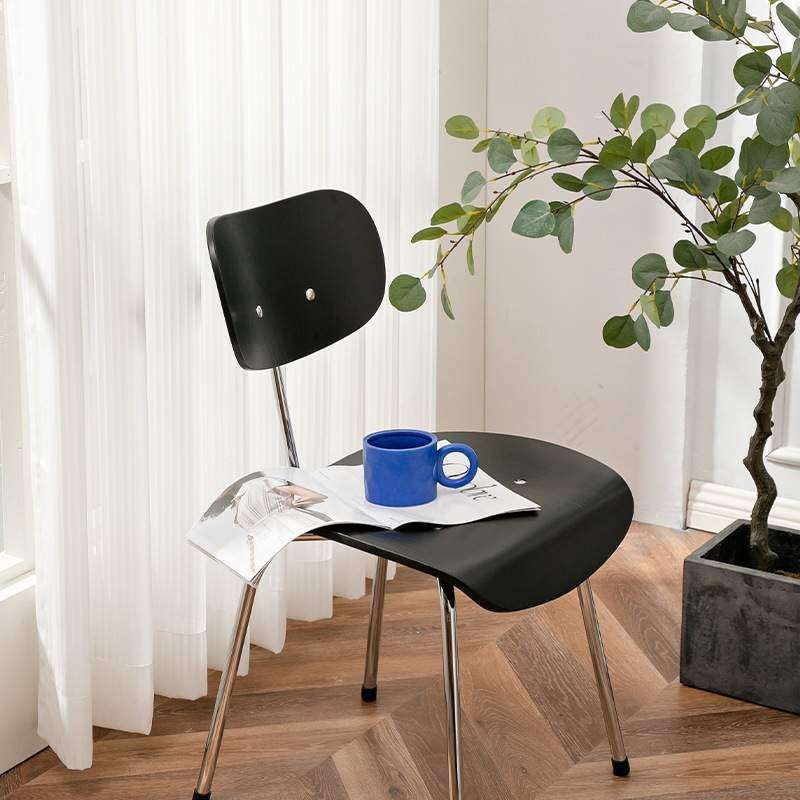 北欧餐椅现代简约餐厅休闲靠背椅子网红中古风书桌凳子蚂蚁椅