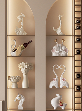 客厅饰品摆件高级感小众艺术软装轻奢家居电视背景墙酒柜工艺品