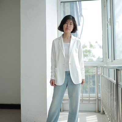 夏季外搭薄款西装外套女白色单层不透垂感空调房直筒针织休闲西服