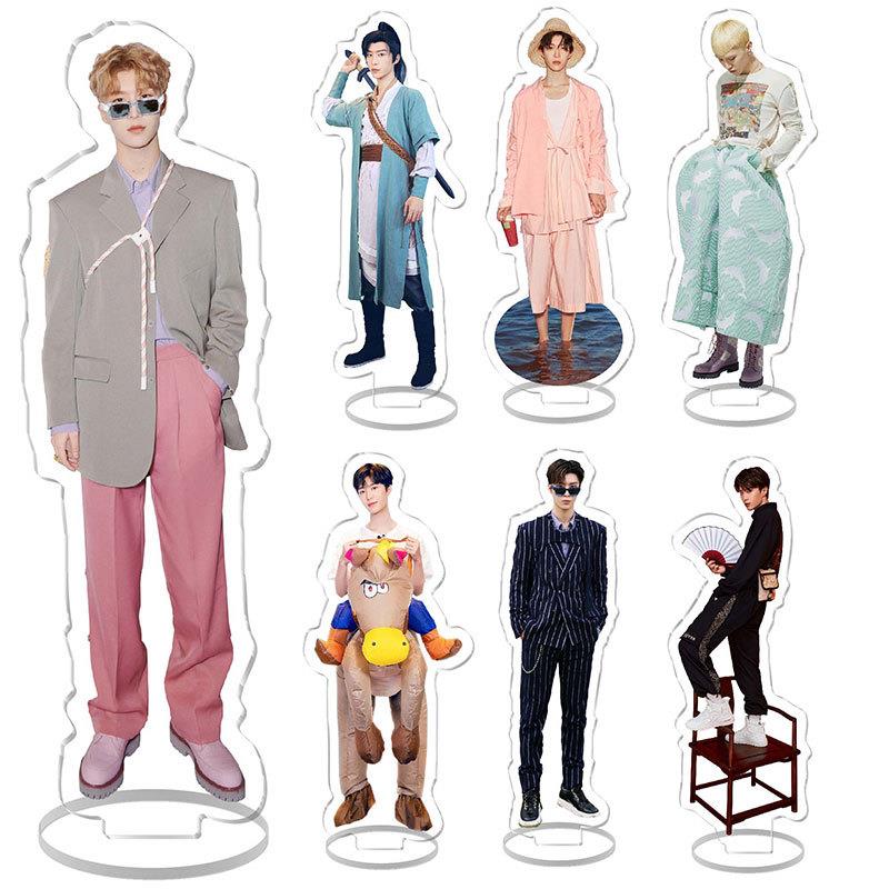 范丞丞 亚克力人形立牌创意生日礼物明星周边 偶像练习生校园