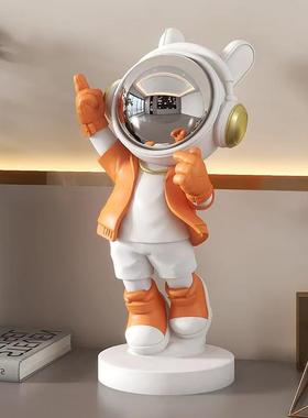 创意太空比心宇航员桌面摆件电视柜酒柜玄关家居乔迁送礼装饰品