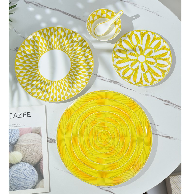 太阳光欧式餐具骨瓷平盘西餐盘家用牛排盘餐盘杯碟马克杯套装