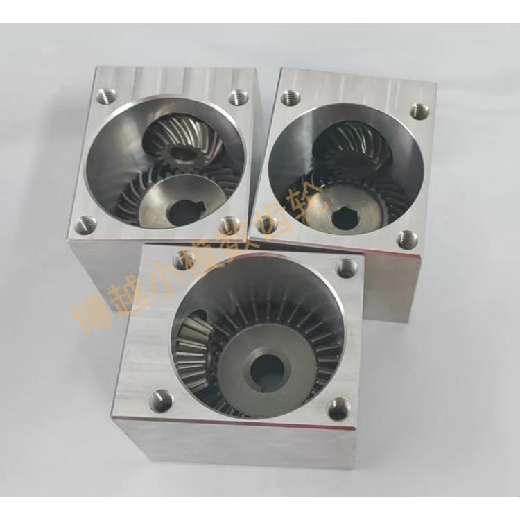 90度直角传动换向齿轮箱 小型伞齿轮转角器1比2减速比 可加工定制