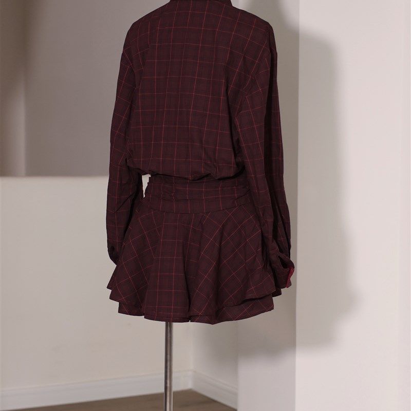 喵吉法式复古修身收腰长袖格子衬衫裙小个子短款红色连衣裙女春秋