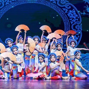 儿童六一演出服粉墨花旦舞蹈服俏花旦表演服古典舞梨花颂戏曲舞蹈