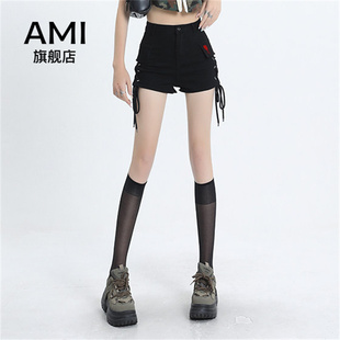AMI黑色短裤女春夏2026新款辣妹修身显瘦美式设计感绑带牛仔热裤