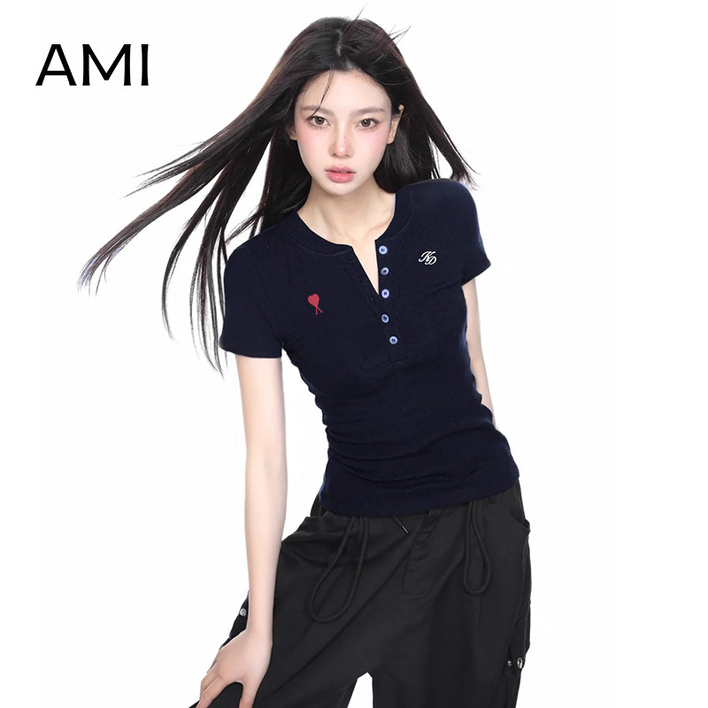 AMI官方美式藏青v领纽扣短袖t恤女2026春夏辣妹收腰独特好看上衣