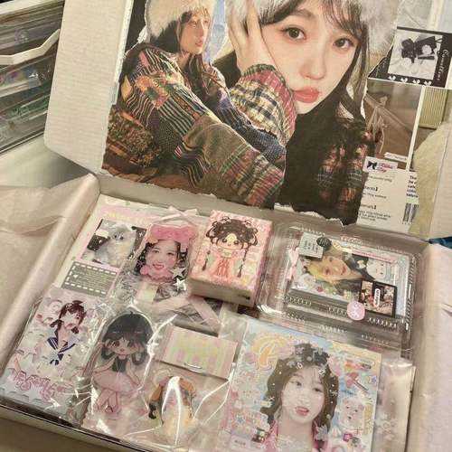 虞书欣随心配饭制周边应援物小卡数量感超值立牌吧唧挂件等随机送