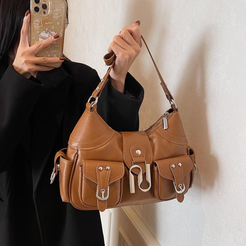 时尚通勤腋下包包女2025新款个性潮酷辣妹机车包高级感单肩斜挎包