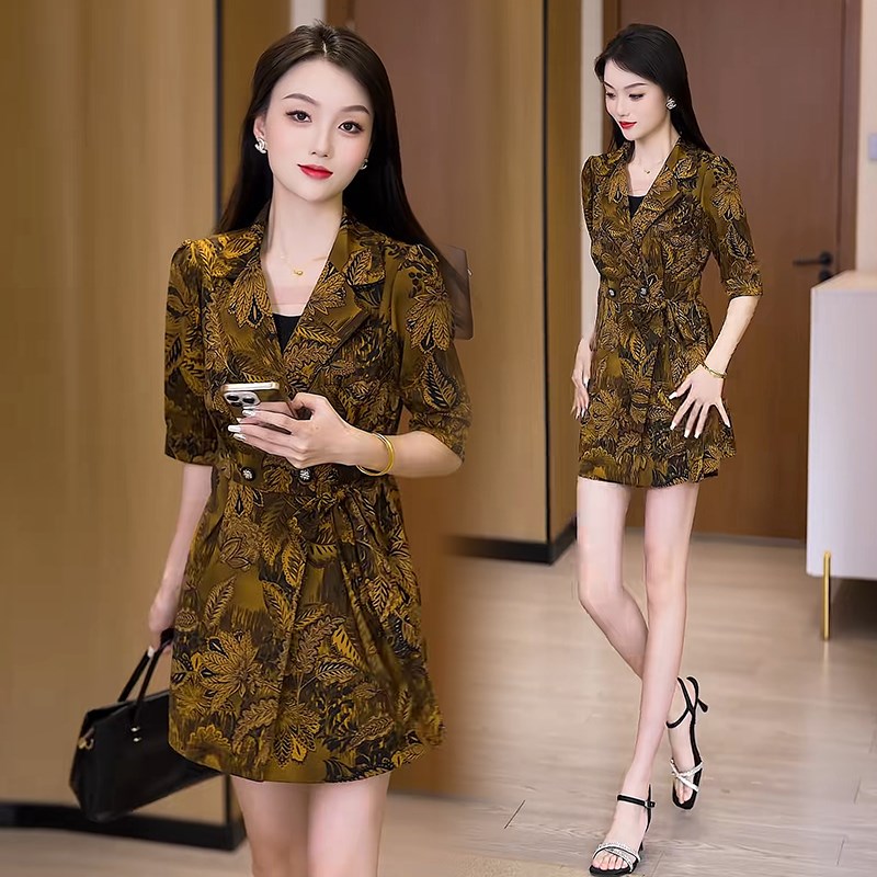 夏季短袖短裤套装女2025新款小个子时尚气质高级感收腰显瘦两件套