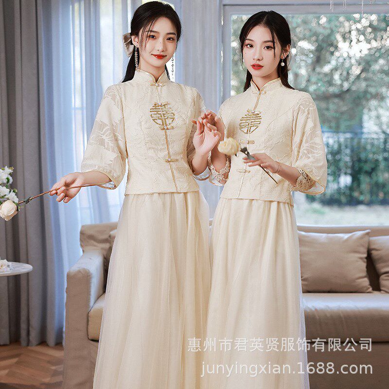 中式伴娘服冬季新款礼服香槟色姐妹服中国风小个子结婚旗袍伴娘裙