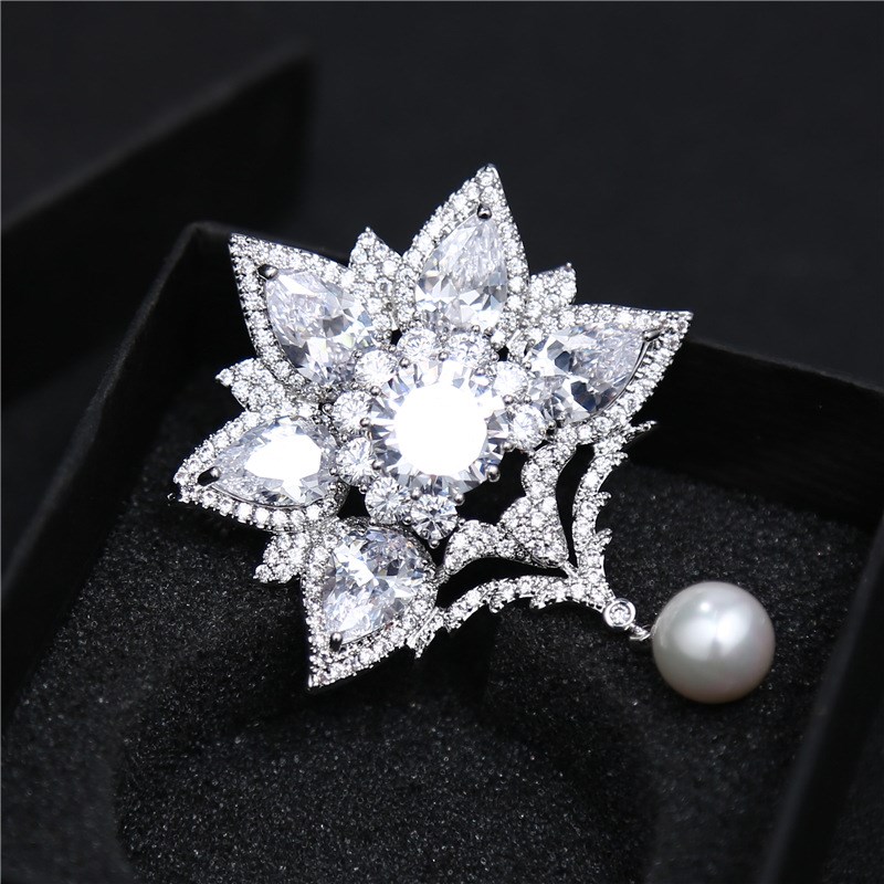 宫廷奢华水晶锆石贝母珍珠胸针高档大珍珠胸花别针 衬衣西装别针