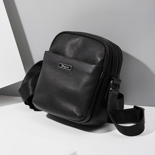 澳懿男士单肩斜挎包真皮2024新款时尚小包包休闲背包头层牛皮男包