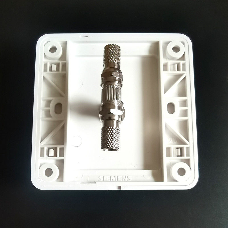 二进一出有线数字电视一分二 背面一进一出二分支英制F头插座面板,电子/电工,电视插座,淘宝优惠券,粉丝福利购,淘宝优惠卷