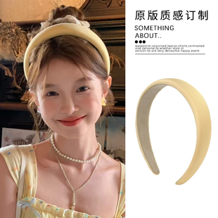 小鸡黄色缎面发箍女款2024新款高颅顶显脸小减龄洋气洗脸头箍头饰