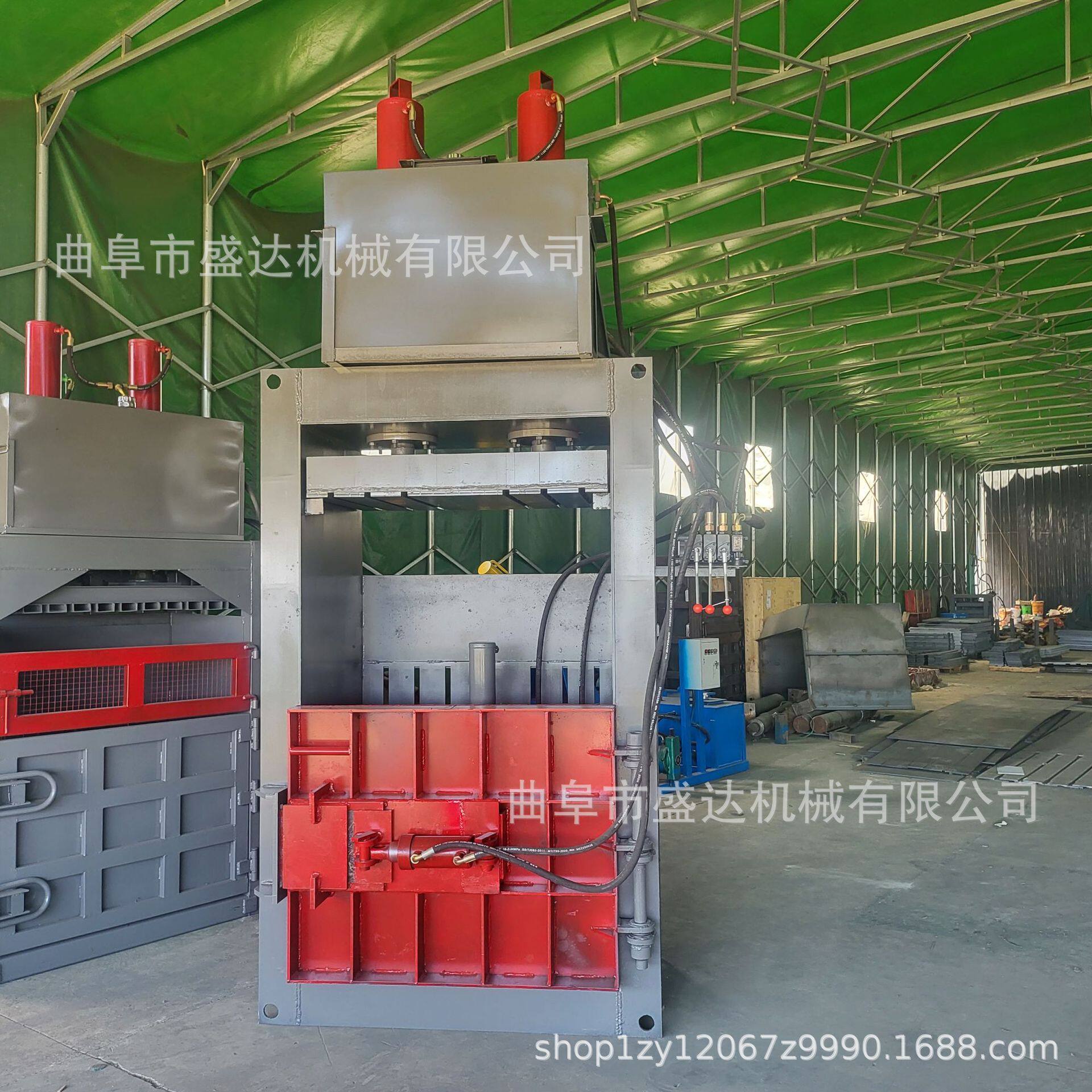 20吨小型立式液压打包机秸秆纸箱30吨液压压捆机多少钱一台压块机