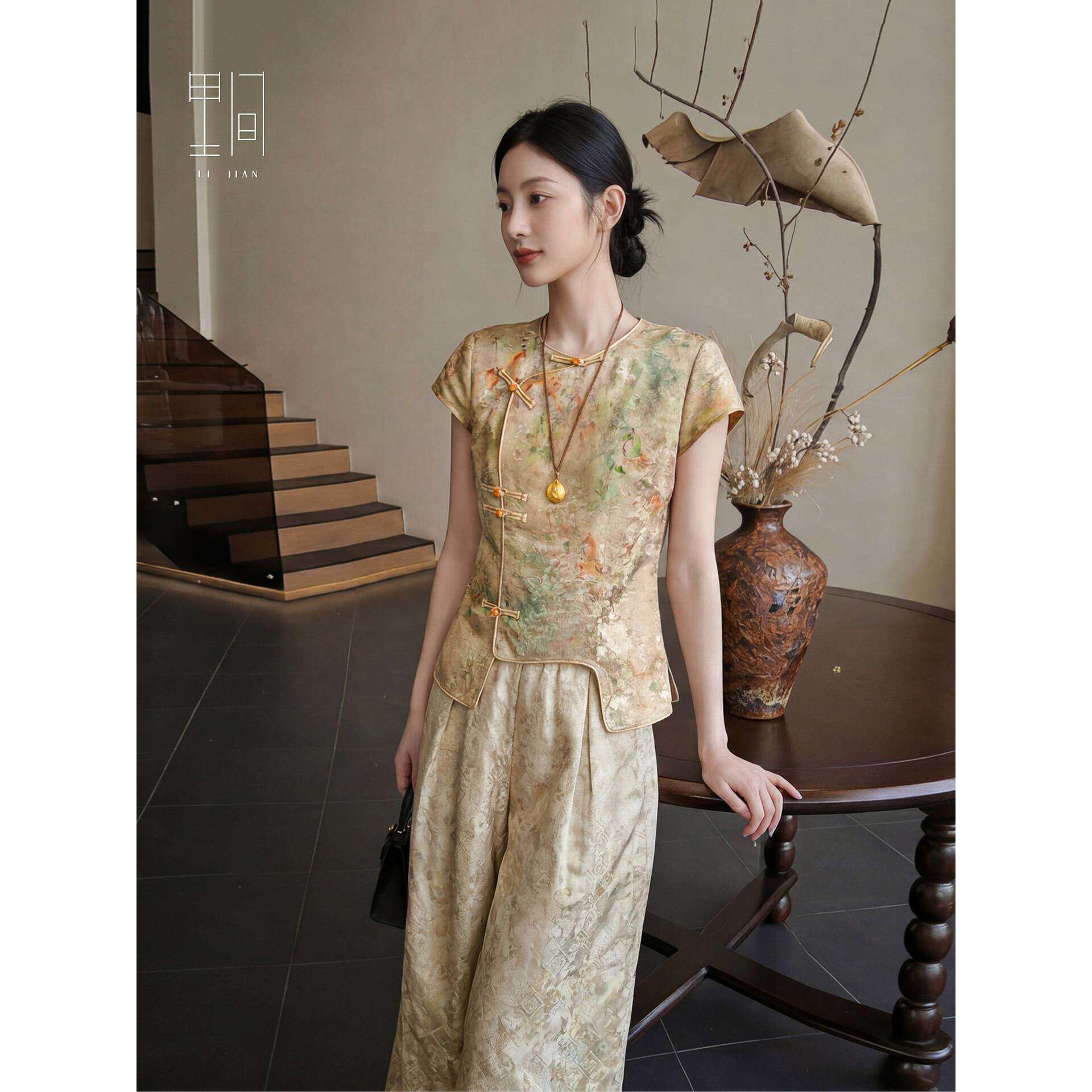 女装香槟新中式国风新款印花盘扣短袖衬衫女立领收腰显瘦气质上衣