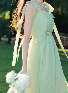 花崎鹿 春野情诗雪纺压褶吊带裙长裙绿色连衣裙立体花朵温柔度假