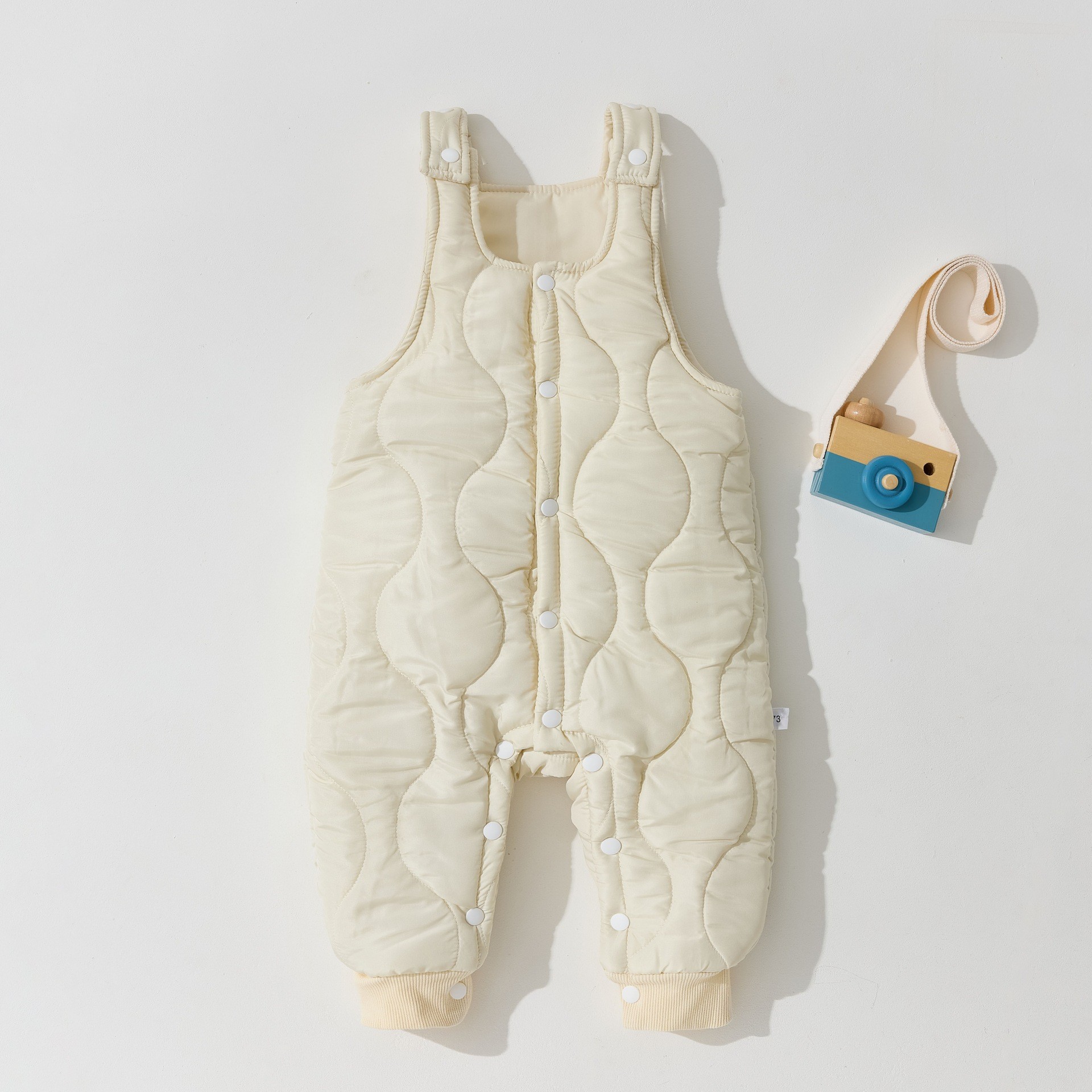 婴儿秋冬装背带裤夹棉背带裤