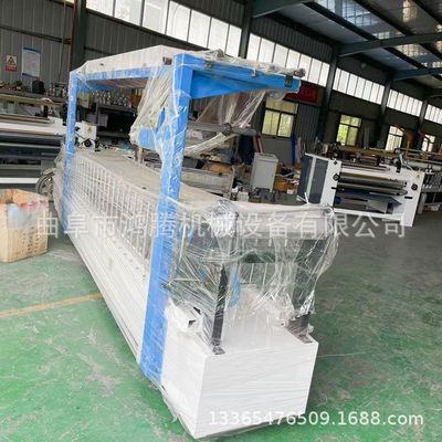 鸿腾木塑墙面嵌合式护墙板覆膜机 自动滚胶膜线条格栅板包覆机