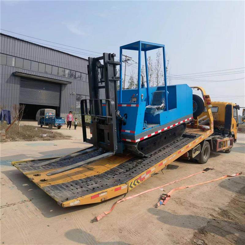 定制全地形3吨履带式叉车 燃油式履带搬运车 柴油液压变速箱叉车