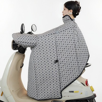 加大版型冬季电动车挡风被加宽加厚电瓶摩托车防风罩防水护肩通用