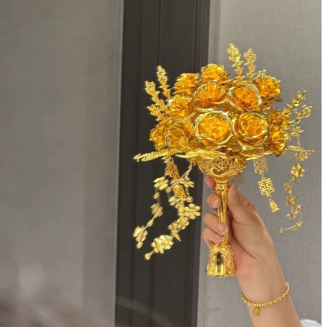 金色手捧花金色结婚婚礼新婚礼物玫瑰新娘手捧花中式高级手工闺蜜