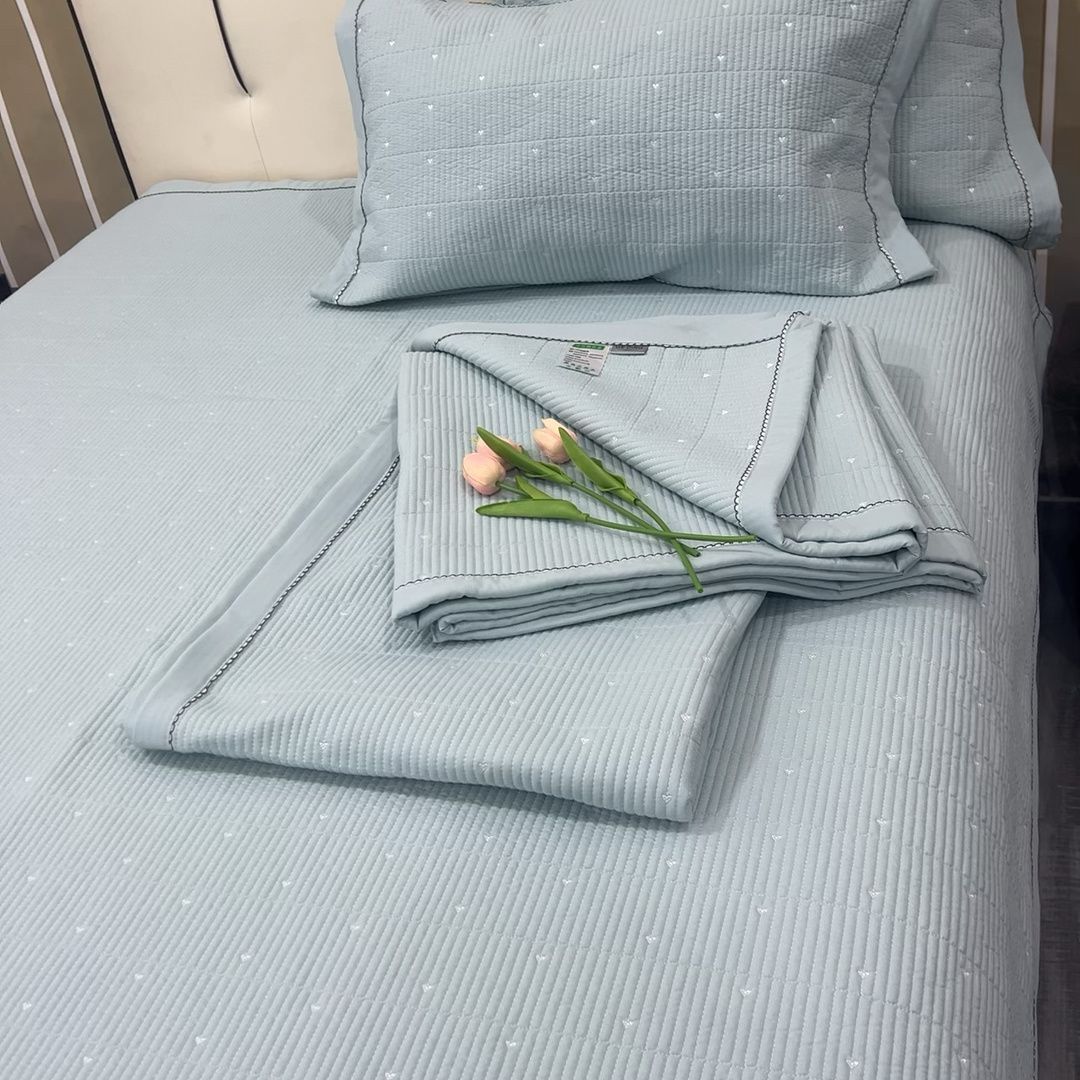 双面四季床盖炕盖三层夹棉刺绣防滑榻榻米纯色水洗简约三件套