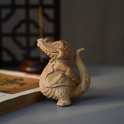 小叶黄杨木雕刻鳄鱼文玩手把件创意公室桌面装饰品木质工艺品
