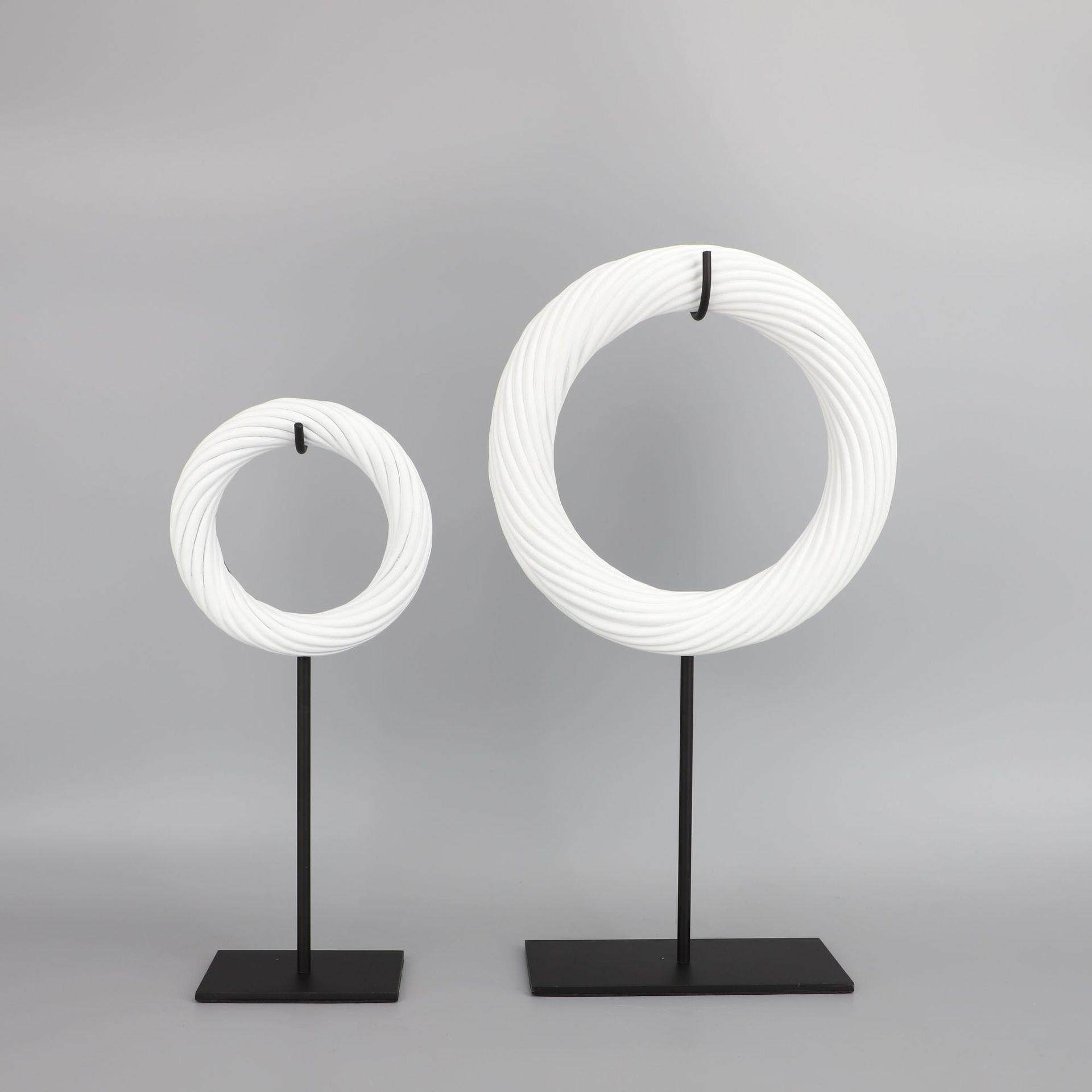 新中式创意绞丝圆环树脂摆件样板房家居玄关客厅软装饰品桌面摆设