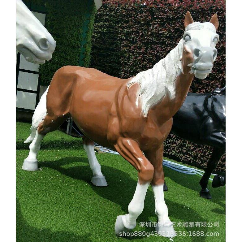 东莞直销仿真玻璃钢大型马雕塑玻璃钢骏马园林景观软装大摆件