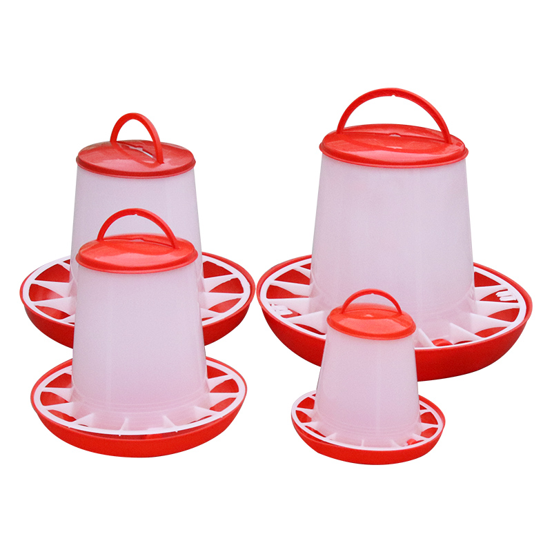 连网带盖子饲料桶喂食器鸡鸭鹅用喂鸡食槽鸡料桶食盒养鸡设备用品