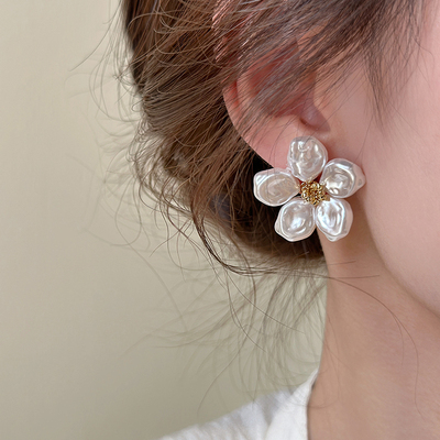 秋冬轻奢巴洛克花朵珍珠耳钉女