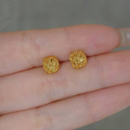 精致高级感黄金色方糖耳钉女