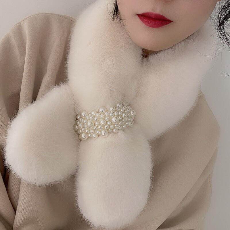 围巾女秋冬季高级感仿獭兔毛加厚保暖交叉珍珠扣韩国爆款毛绒围脖