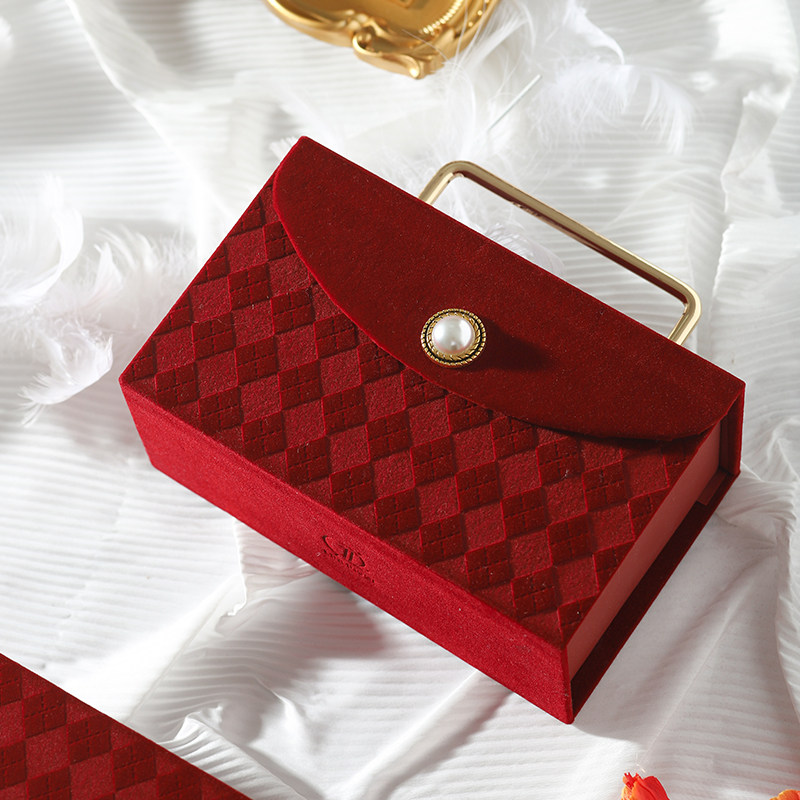 结婚伴手礼女伴娘空礼盒子高级感宾客婚礼红丝绒喜糖成品含糖礼盒
