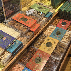 黄秉记香酥小黄鱼干厦门海鲜特产伴手礼鱿鱼丝鳕鱼片银鱼鳗鱼黄花