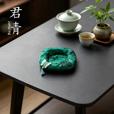 新中式墨绿织锦刺绣隔热杯垫