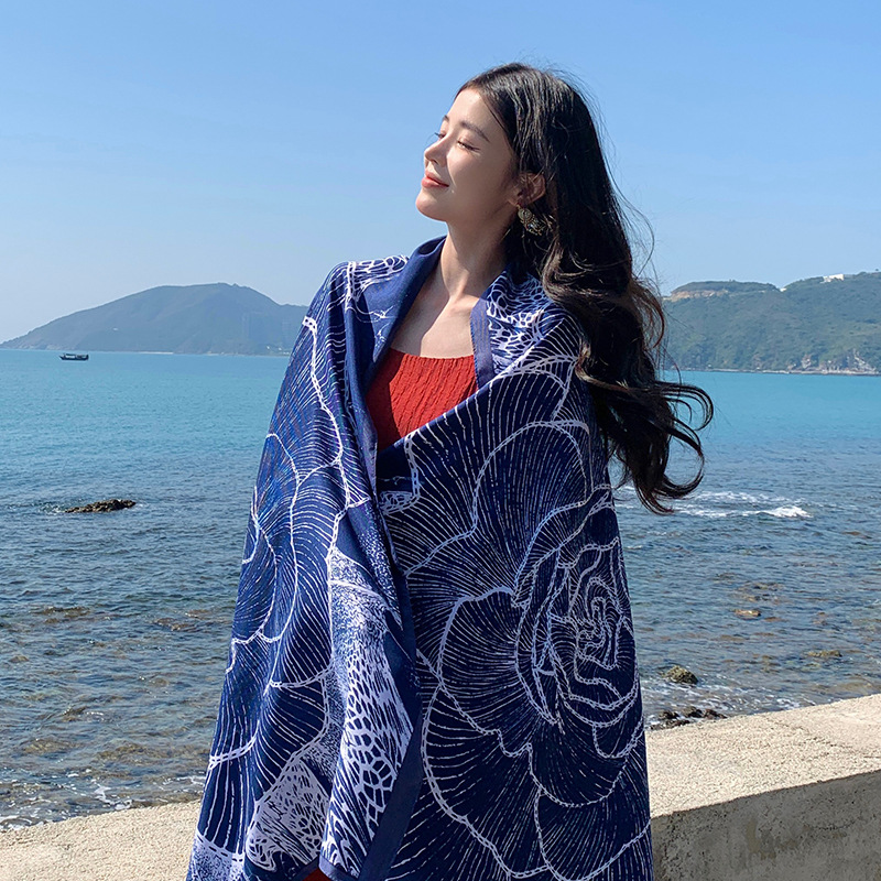新款民族风云南蓝染围巾女仿扎染印花防晒大披肩旅游斗篷百搭