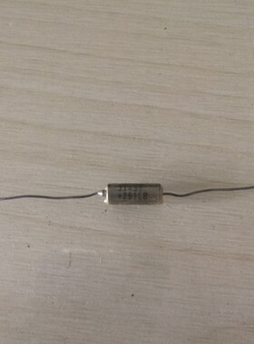 轴向钽电容 M39003 01-2769J 31433 251EB