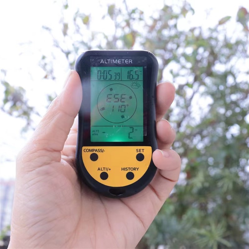 专用海拔高度计测量电子指南针越野自驾游大气气压计温度计天气预