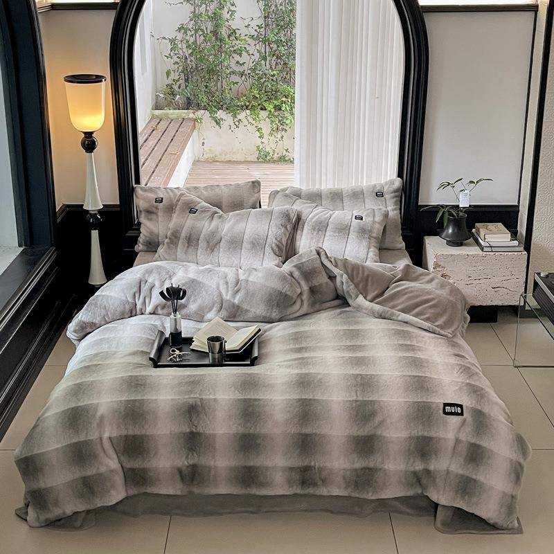 新款高克重简约轻奢刺绣四件套兔毛绒金貂绒法莱绒水晶绒床上用品