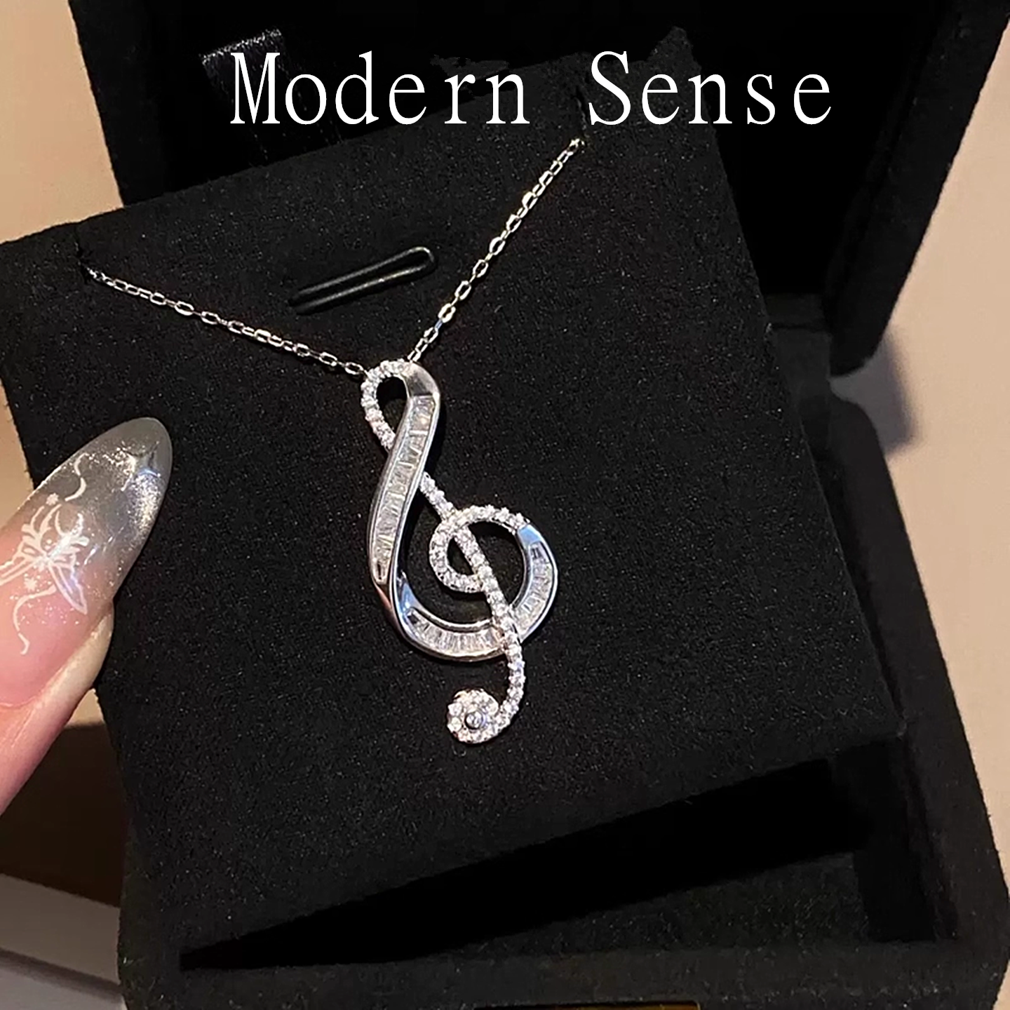 摩登圣饰S925纯银满钻音符项链