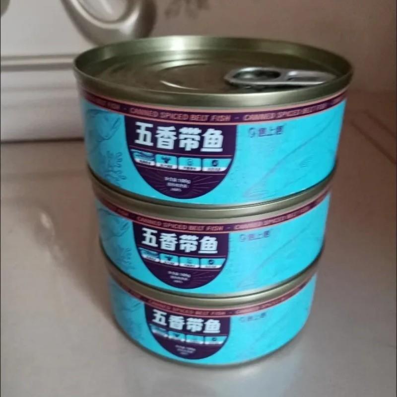 新货五香带鱼罐头香辣中段