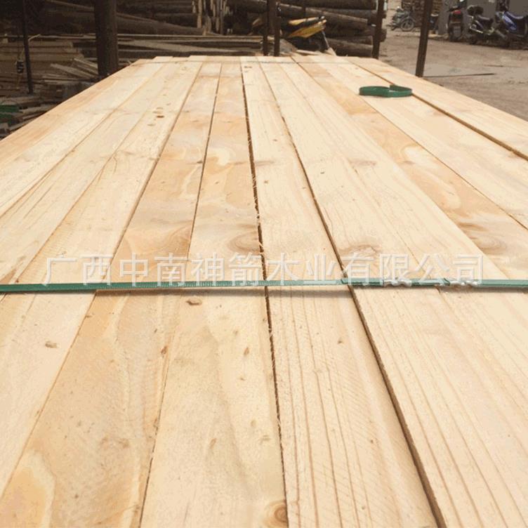 工地建筑木方木跳板工程支模方木柳杉枕木垫木厂家直供发货快