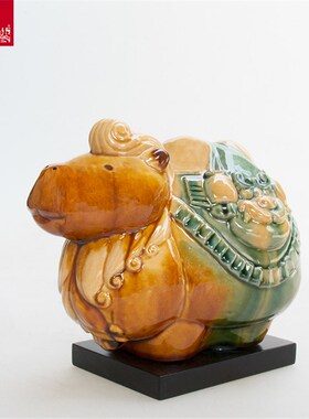 三彩艺陶瓷驼动物创意可爱家居装饰电视柜玄关设计师软装桌面摆件