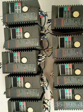 变频器FVR0 . 1C11S-2 ｘ3个（120），F详谈